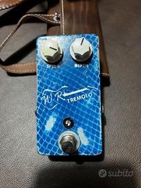 Tremolo artigianale per chitarra (WR Pedals)