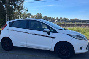 Ford Fiesta 1.4 16V 3p. Bz.- GPL Titanium Bs.