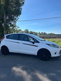 Ford Fiesta 1.4 16V 3p. Bz.- GPL Titanium Bs.