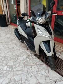 Kymco Agility 300i