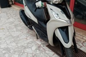 Kymco Agility 300i