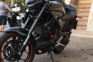 YAMAHA MT03