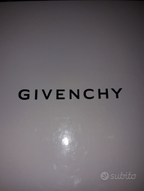 GIVENCHY num.39