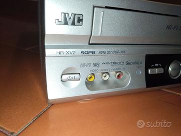 Videoregistratore VHS con lettore DVD JVC
