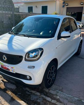 SMART FORFOUR 2018 PASSION TOTAL WHITE