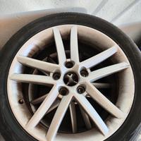 Set 4 Cerchi in Lega 17" + 4 gomme 225 45 17