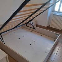 Letto contenitore piu cassettiera e commodini
