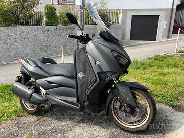 Yamaha X Max 300