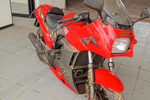 Kawasaki GPZ 900R