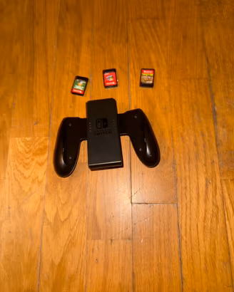 Nintendo Switch + 3 giochi originali + Joy-Congrip