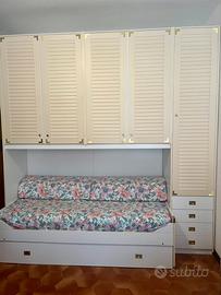 Armadio con ante e divano letto + letto a cassetto