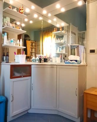 Mobile angolare per bagno 