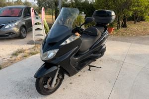 Yamaha majesty 400