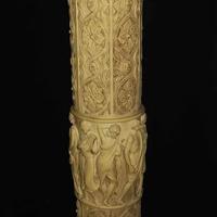 Colonna marmo ricostruita firmata Guelfi.