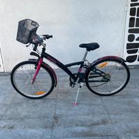 bicletta bambina marca B’Twin con freni Alhonga