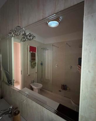 Specchio con  luce led inclusa