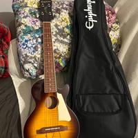 Ukulele epiphone con custidia con corde nuove