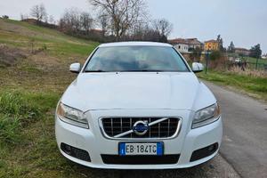 Volvo V70 Diesel Polar
