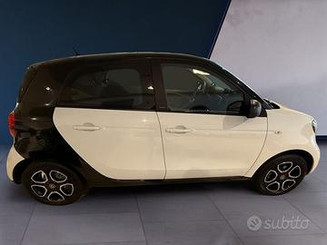 smart forfour 90 0.9 66kW TURBO superpassion ...