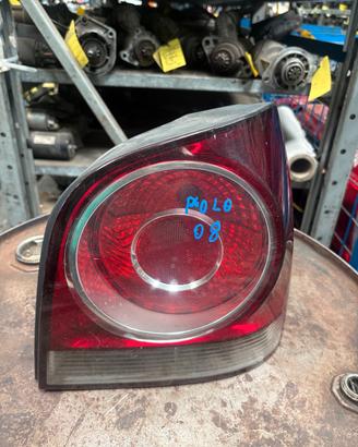 FARO POSTERIORE DESTRO VOLKSWAGEN POLO ANNO:2007