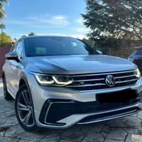 SUV Volkswagen Tiguan