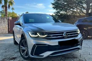 SUV Volkswagen Tiguan