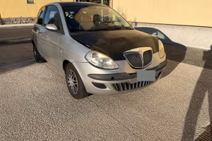 lancia Y
