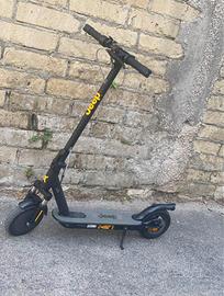 Monopattino Jeep