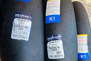 Metzeler racetec slick K1 120/70 + 200/60