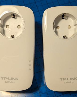 Powerline AV1200 Starter Kit con presa passante