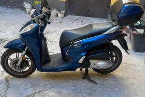Honda SH 300 anno 2017