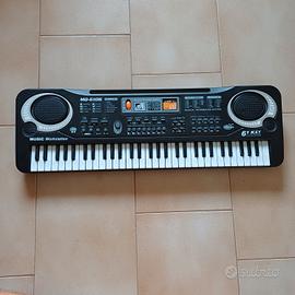 Tastiera Musicale Elettronica con Ritmi e Demo 