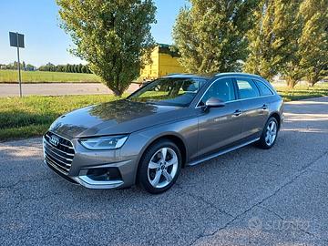 Audi A4 Avant 30 , 2.0 TDI/136 CV S tronic Busines