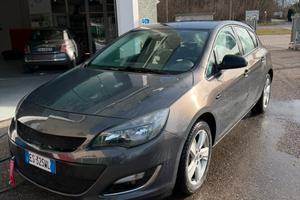 Opel astra j