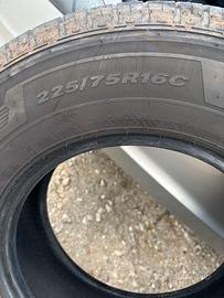 pneumatici NEXEN 225/75/16C estivi