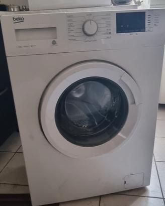 lavatrice a carica frontale Beko slim