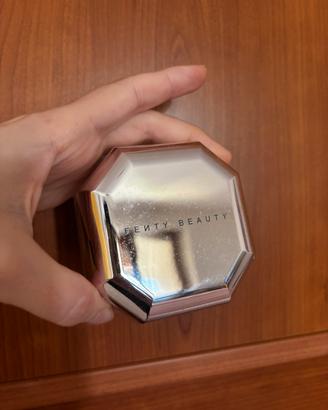 Cipria banana fenty beauty