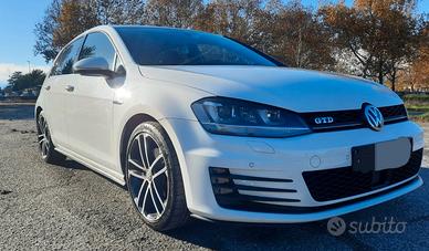 VOLKSWAGEN Golf GTD 7ª