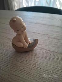 Statuetta Nao by Lladró – Putto su scarpetta decor