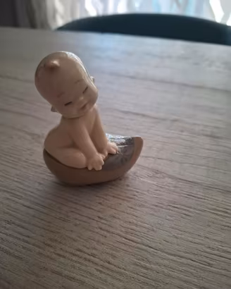 Statuetta Nao by Lladró – Putto su scarpetta decor
