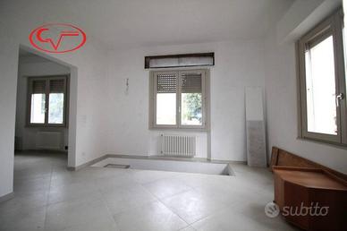 Villa di 150 m² con 5 locali e box auto doppio a M