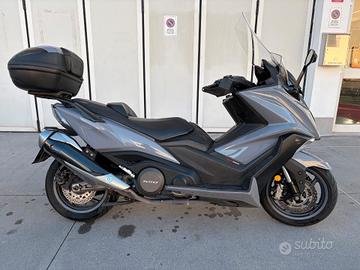 Kymco AK 550
