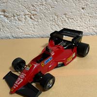 Modellismo Ferrari 126 C4 (1984) Burago