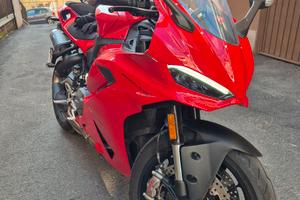 Ducati Panigale V2 2025