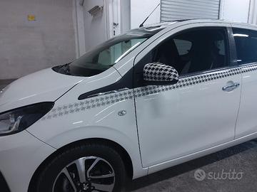 Peugeot 108 allure top 