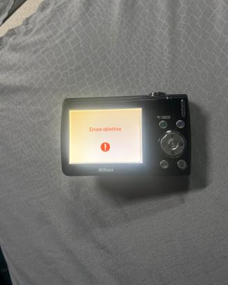 Nikon colpix s220