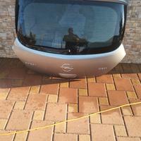 portellone e portelle e paraurti Opel Corsa tre po