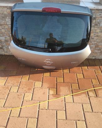 portellone e portelle e paraurti Opel Corsa tre po