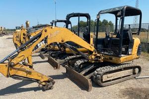 escavatore CAT 302.5