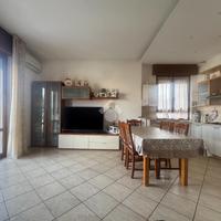 4 LOCALI A RESCALDINA